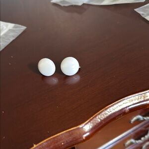 Elegant White Decorative Spheres